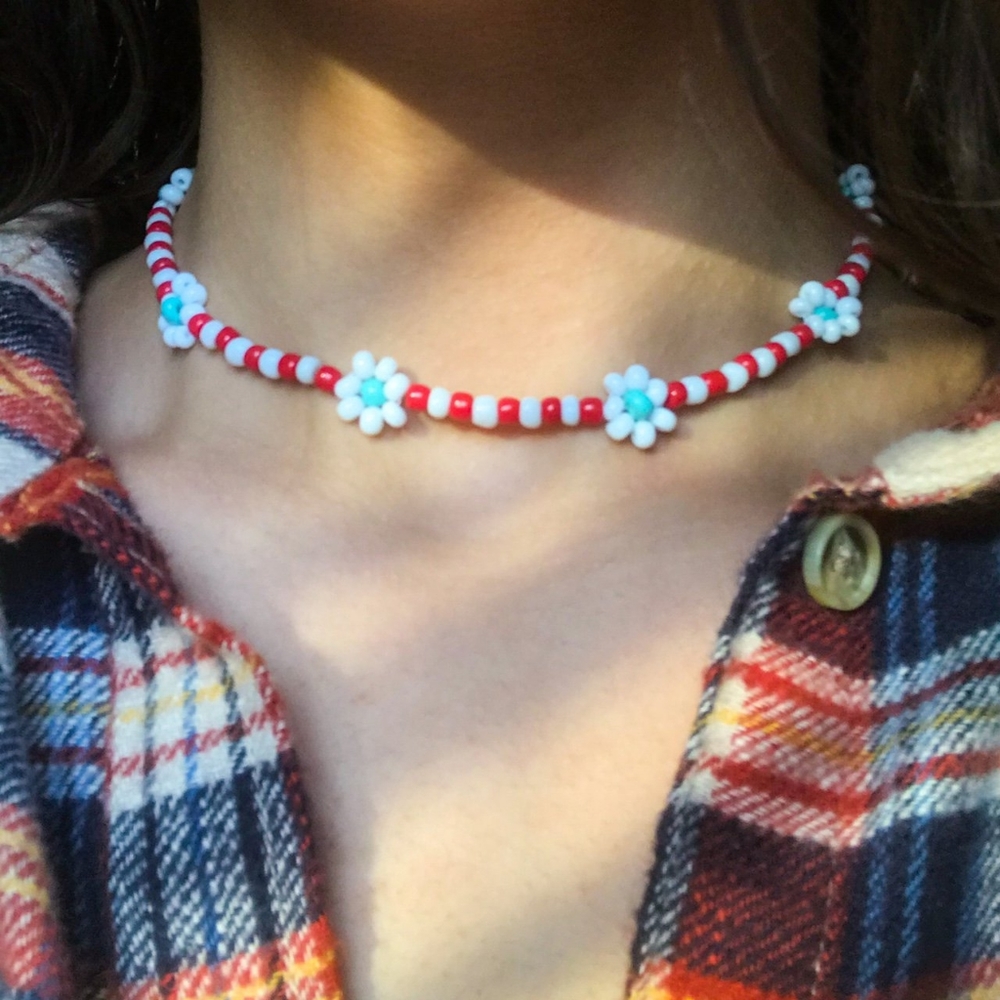 🌸 daisy chain choker 🌸